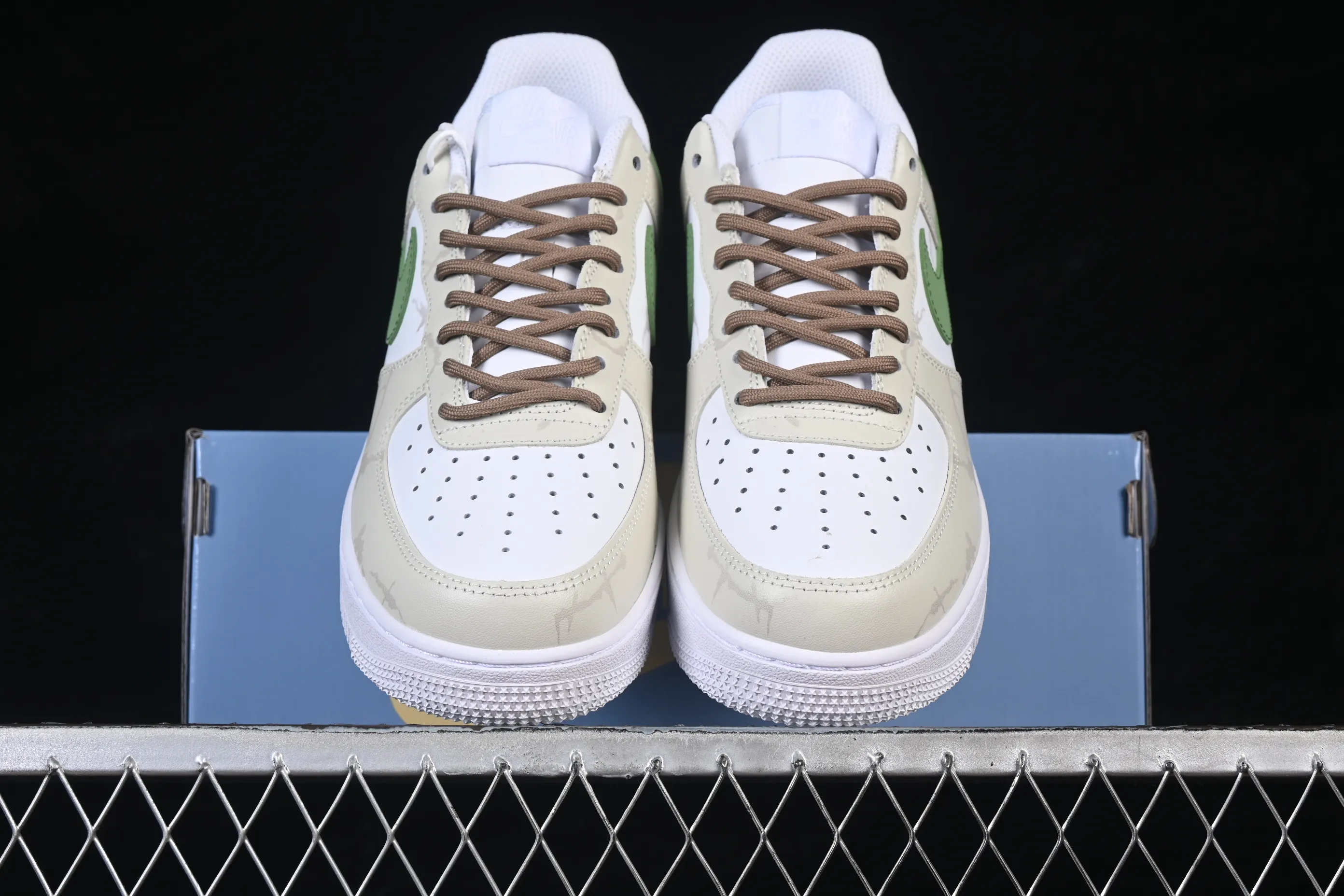 All categories Nk Air Force 1 Air Force series Nk Air Force 1 Low Air Force low-top Nike Air Force 1'07 Low brown-green prologue Air Force 1 low-top casual sneakers ZH0316-130
